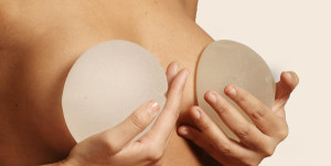 Lee más sobre el artículo 10 datos de la cirugía de senos que tienes que saber
